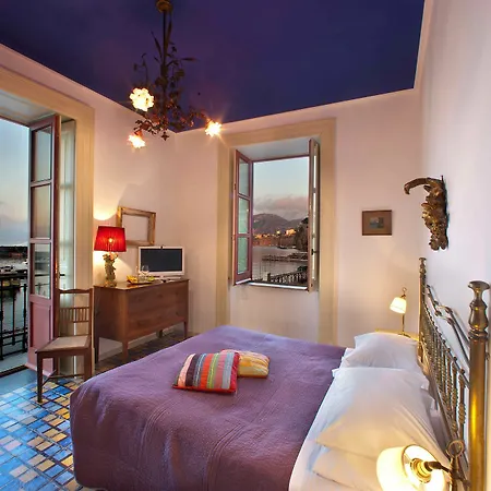 Marina Piccola 73 Hotel 4*
