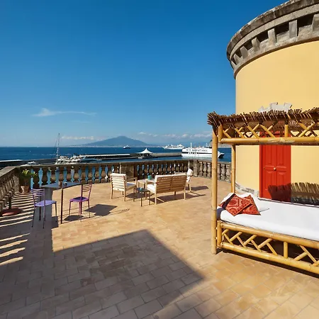 Marina Piccola 73 Hotel 4*