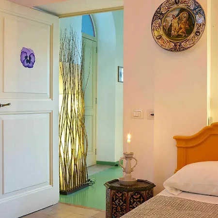 Marina Piccola 73 Hotel 4*